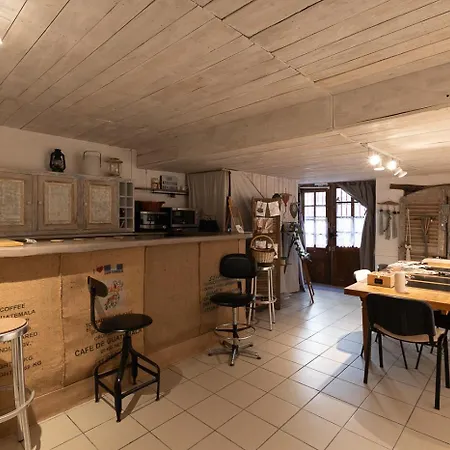 Le Logis D'hestia Отель типа 