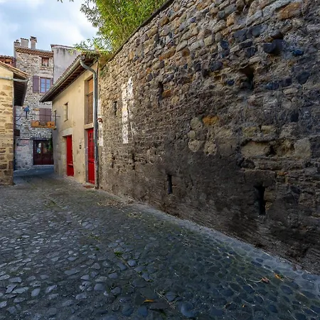 Séjour chez l'habitant Le Logis D'hestia *