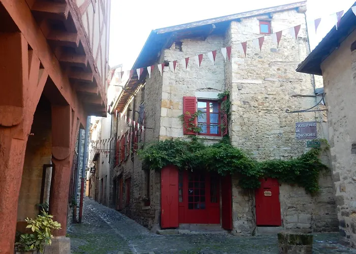 Le Logis D'hestia Bed & Breakfast Billom